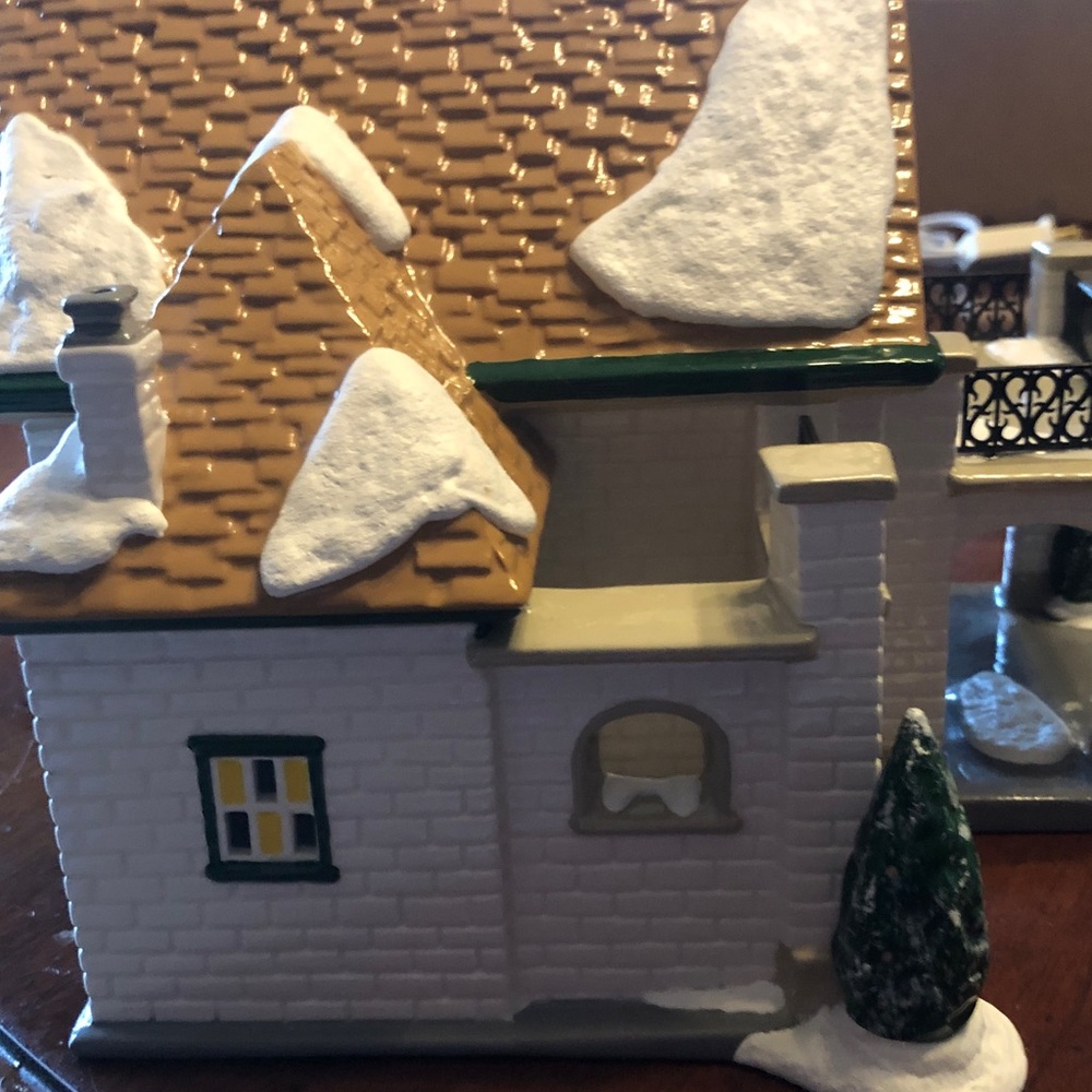 Linden Hills Country Club Department 56 Flawed - Picture 11 of 17